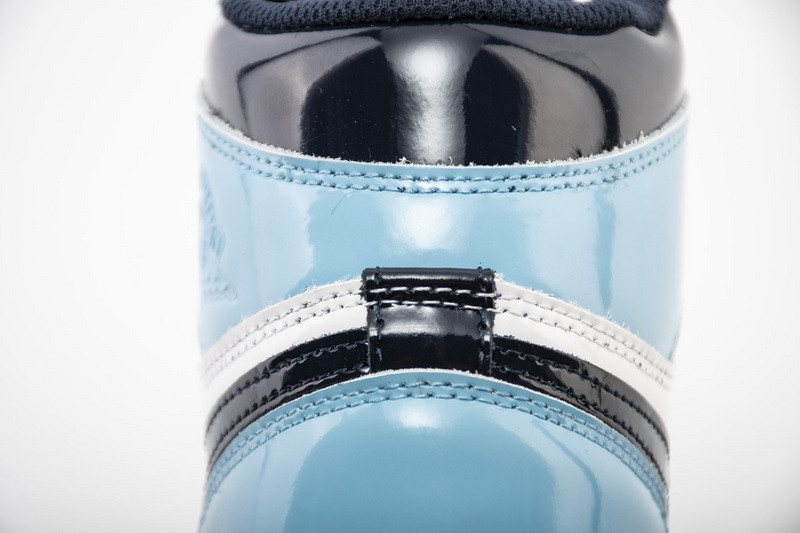 air jordan 1 retro high unc patent cd0461-401