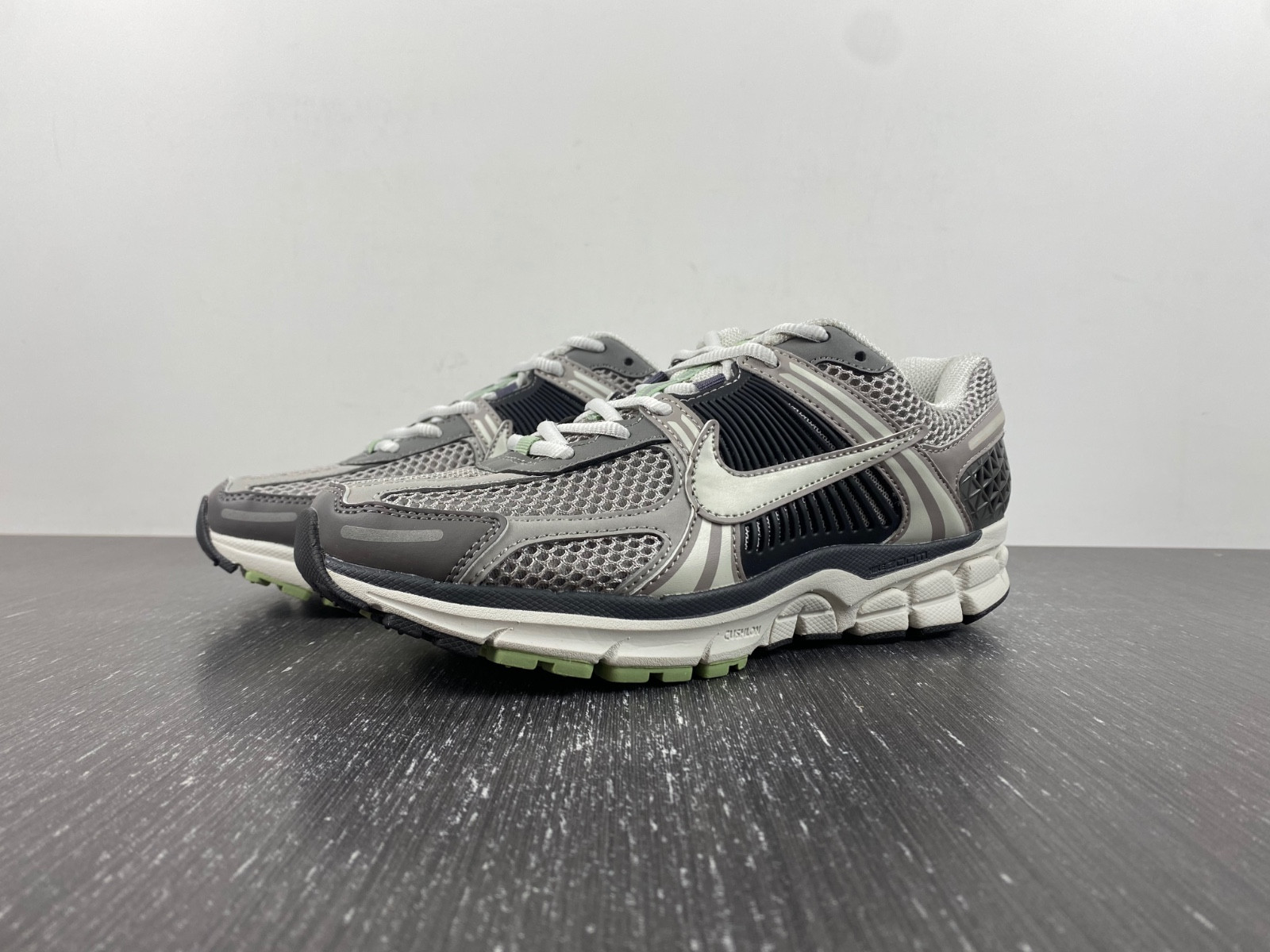 nike zoom vomero 5 cobblestone light stone fb8825-001