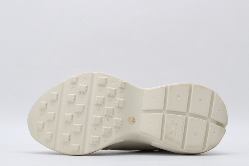 G*u*i ace embroidered low-top sneaker white