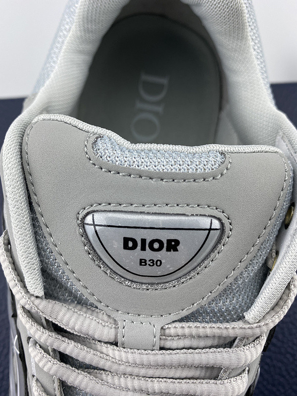 D*or b30 sneaker